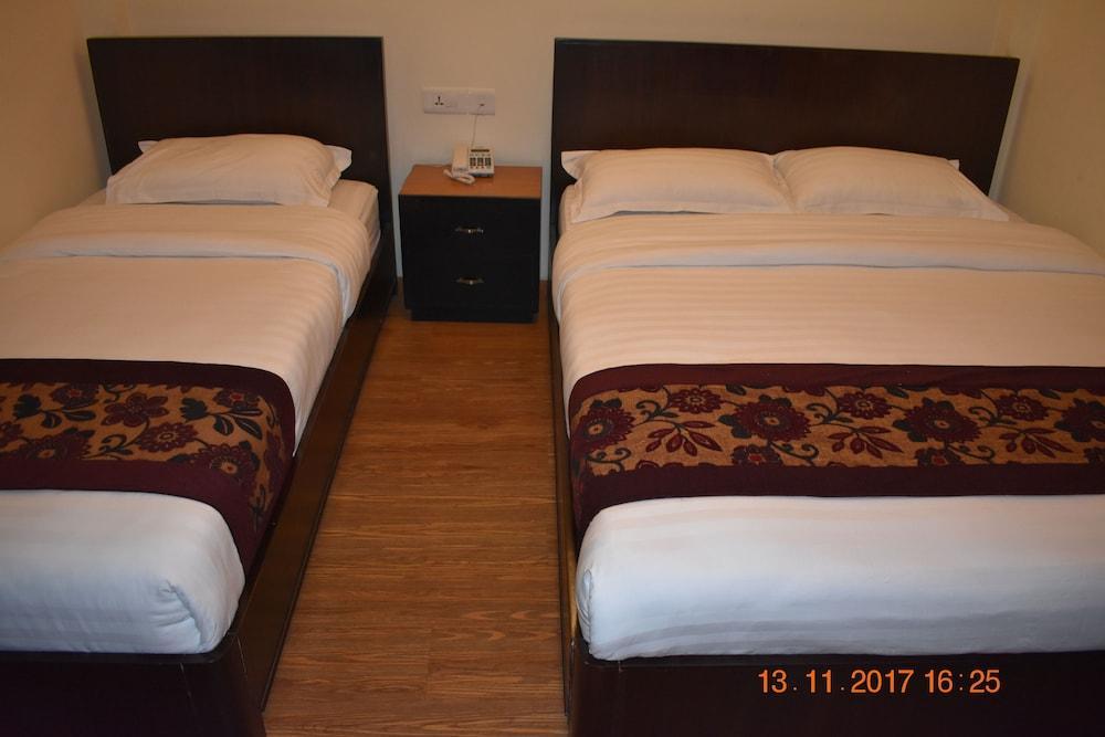 Hotel Hema Kathmandu Bagian luar foto