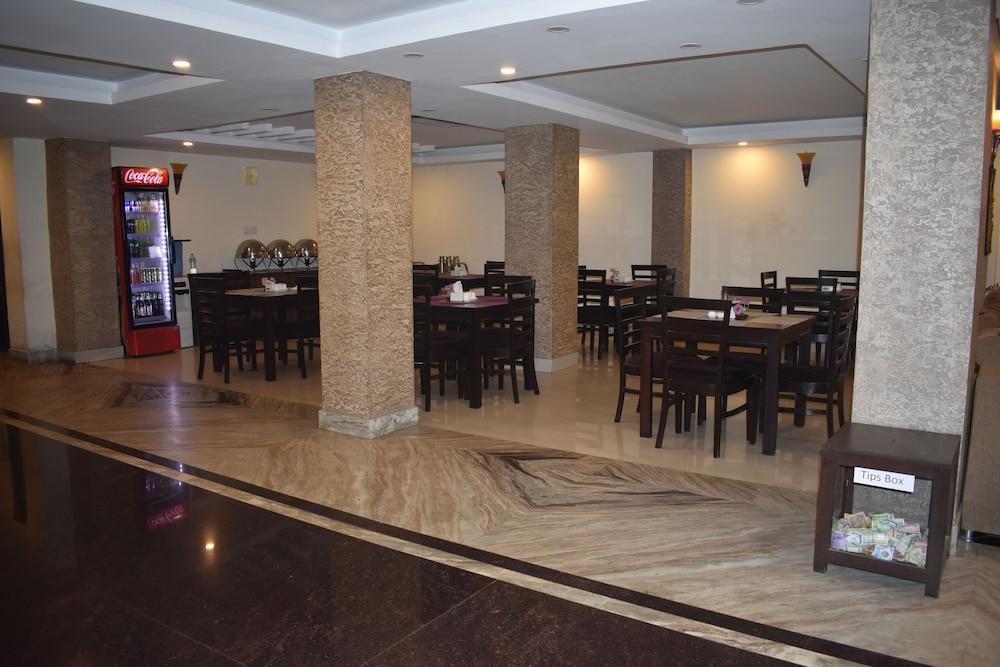 Hotel Hema Kathmandu Bagian luar foto