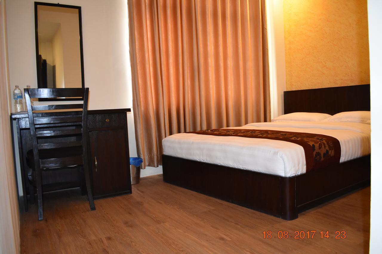 Hotel Hema Kathmandu Bagian luar foto