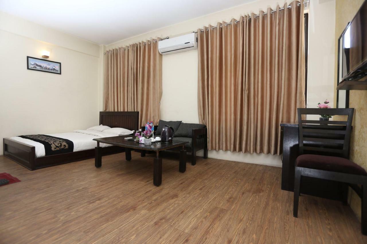 Hotel Hema Kathmandu Bagian luar foto