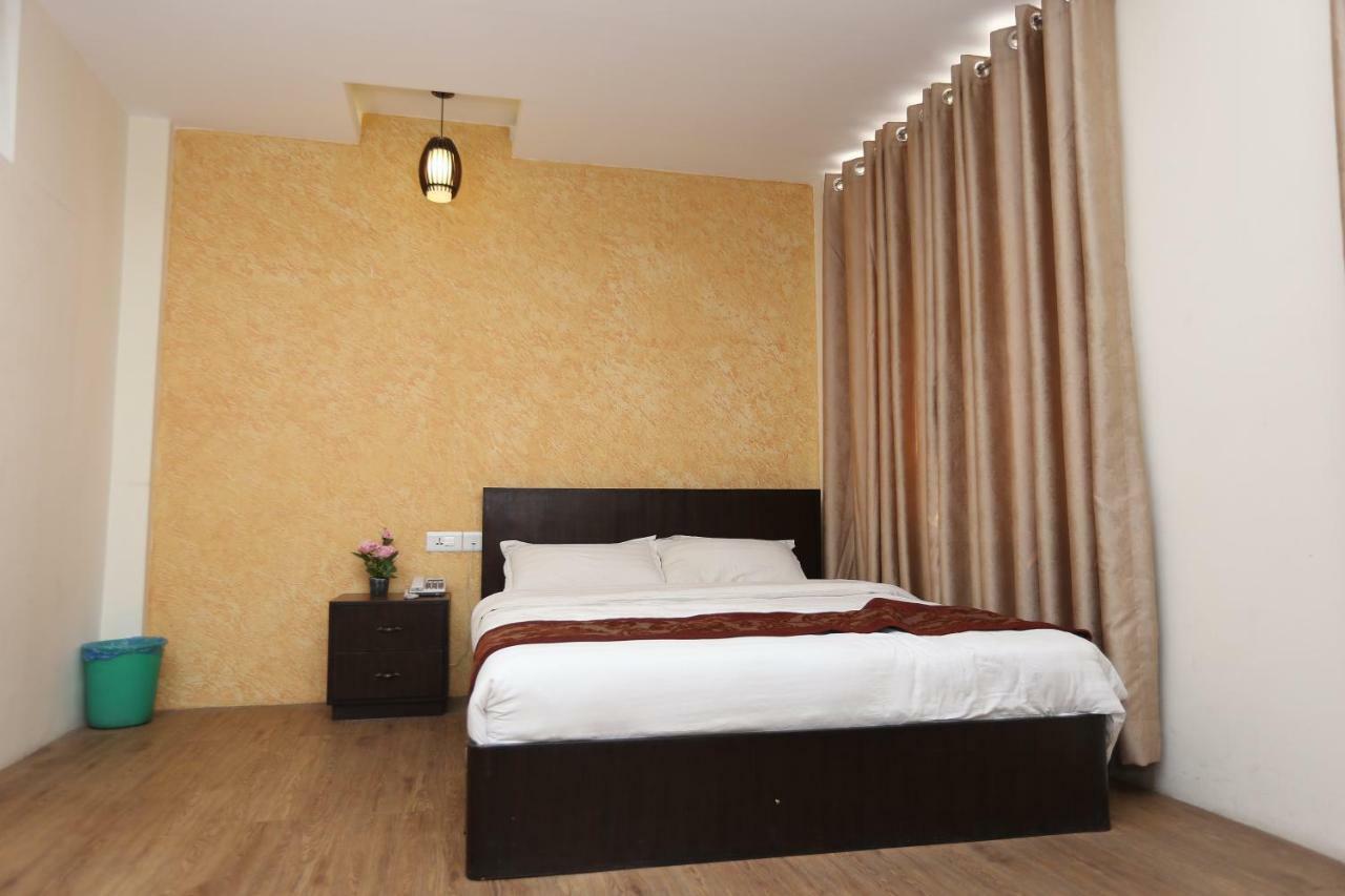Hotel Hema Kathmandu Bagian luar foto
